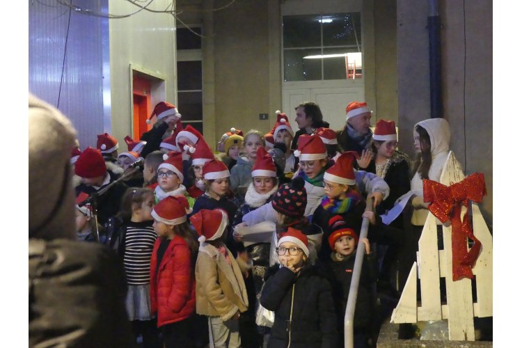 chants avec les enfants des écoles