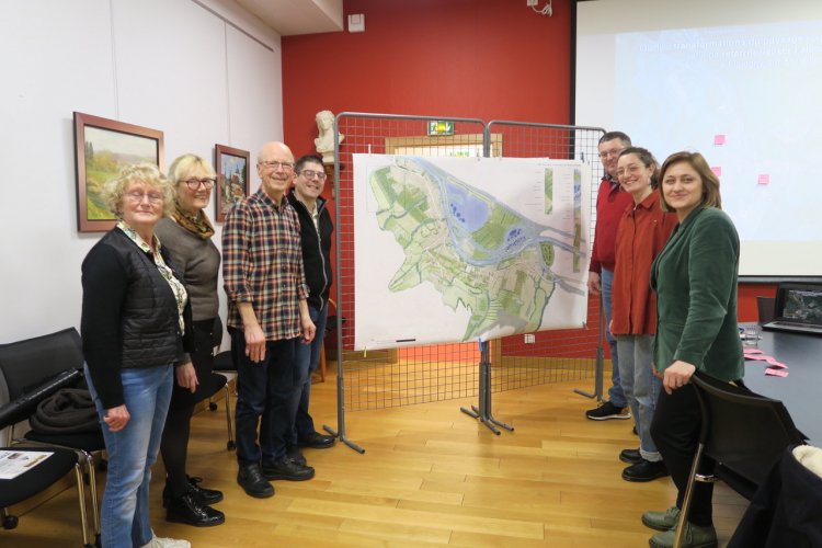 Lucie présente son rapport